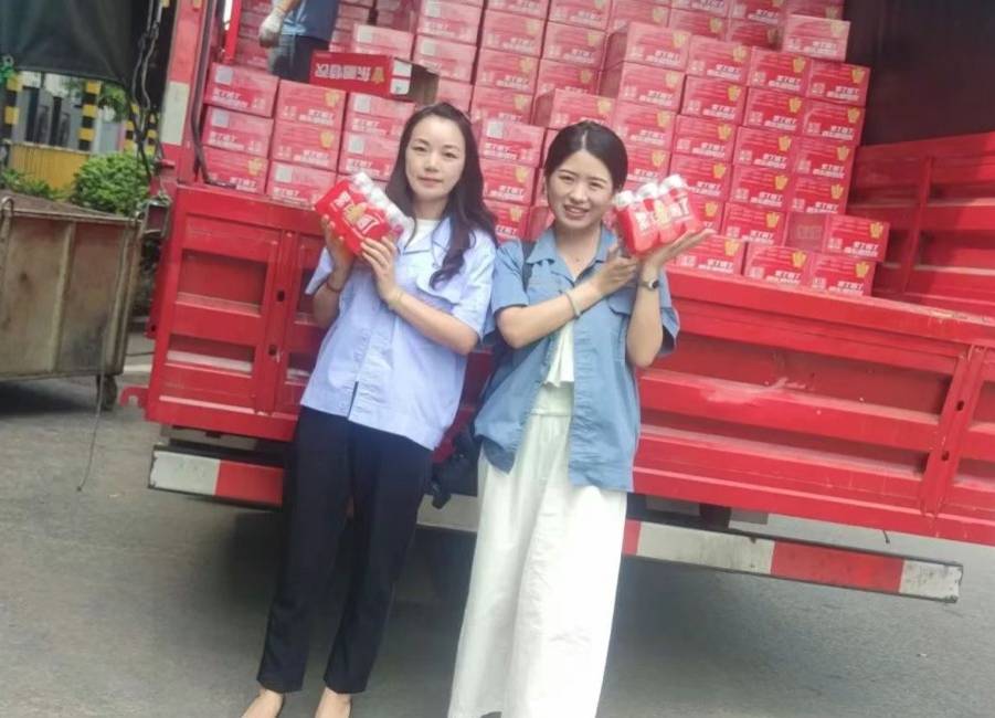 清涼一夏，關(guān)懷無限丨志成全體員工福利飲料發(fā)放活動